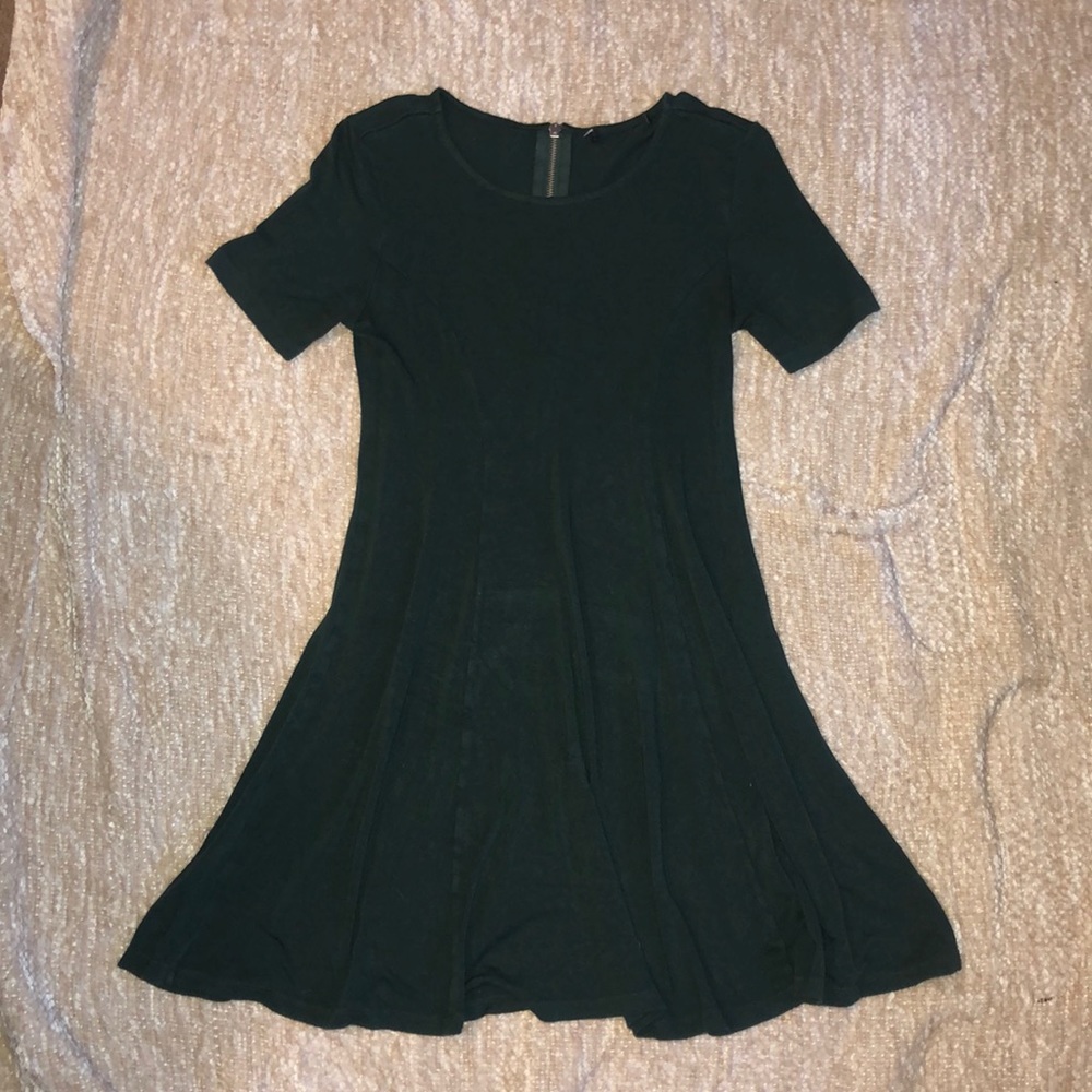 Forever 21 Green Skater Dress SM GREAT CONDITION!